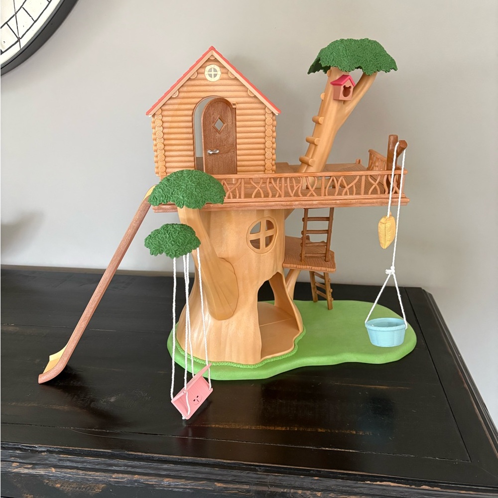 Calico Critters tree house